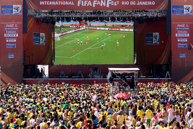 12322_20120413105420_fan_fest_rio_de_janeiro