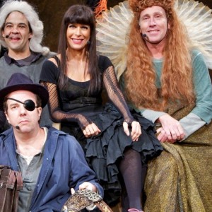 Gillray Coutinho, José Mauro Brant,  Isio Ghelman, Rodrigo França e Augusto Madeira(abaixo) em 'Jacinta' foto Nil Caniné 2